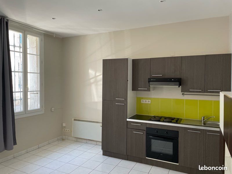 Appartement à louer, 28m², Nîmes