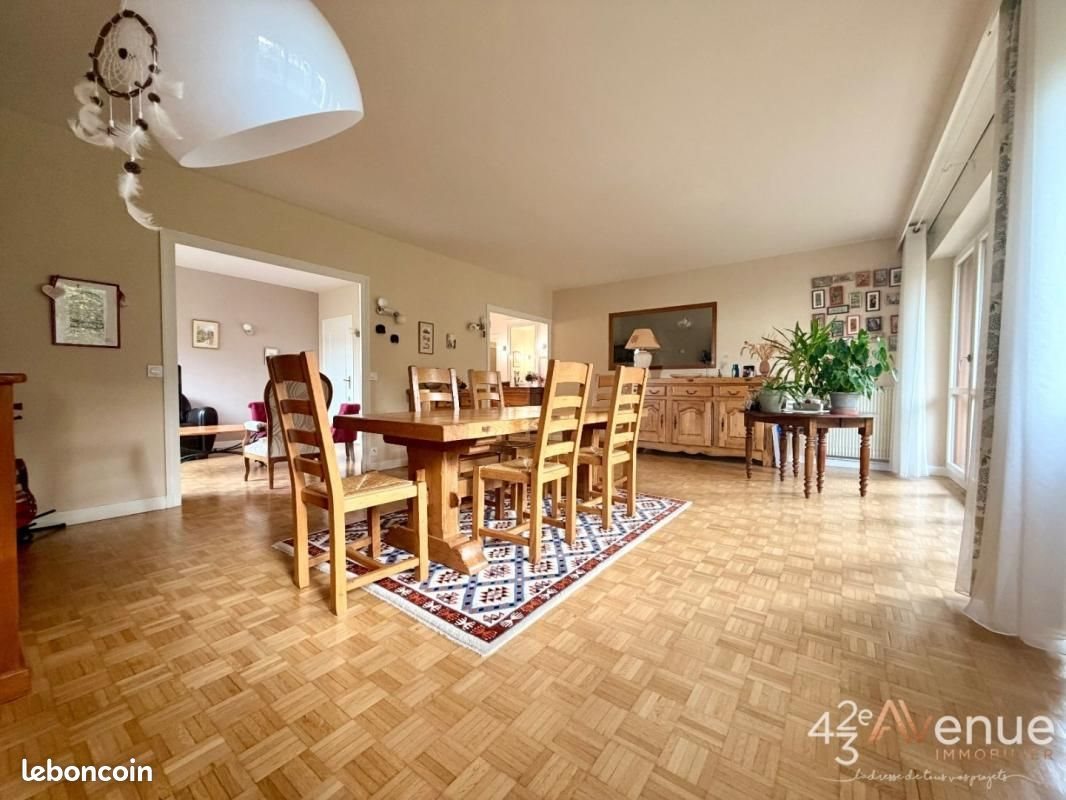 Appartement à vendre, 144m², Saint-Etienne