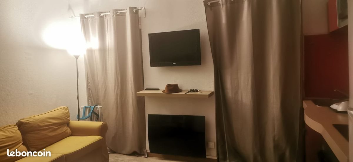Appartement à louer, 21m², Paris 18ème