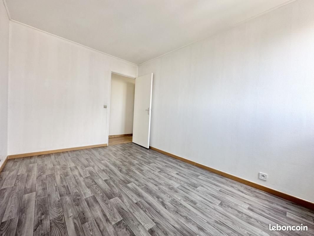 Appartement à louer, 81m², Lognes