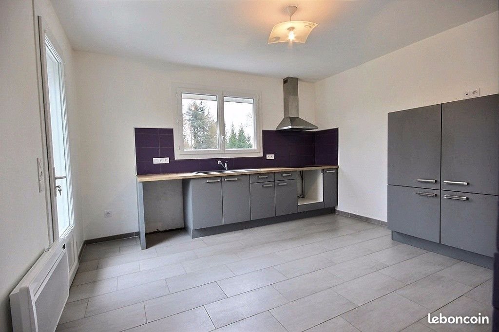 Maison à louer, 107m², Saint-Boès