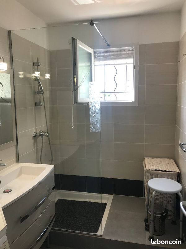 Appartement à louer, 68m², Althen-des-Paluds