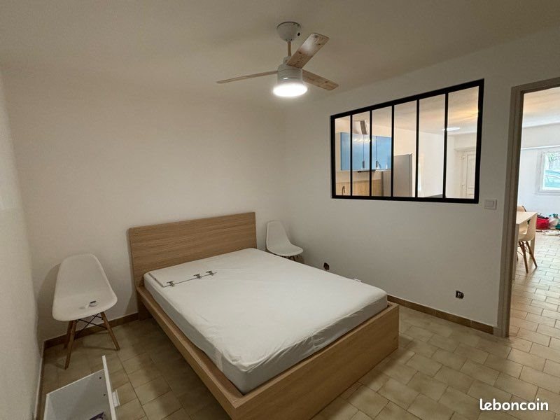 Appartement à louer, 40m², Eyguières