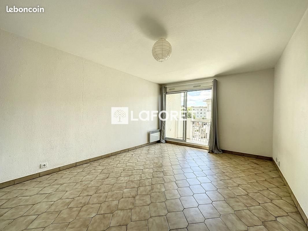 Appartement à louer, 25m², Nîmes