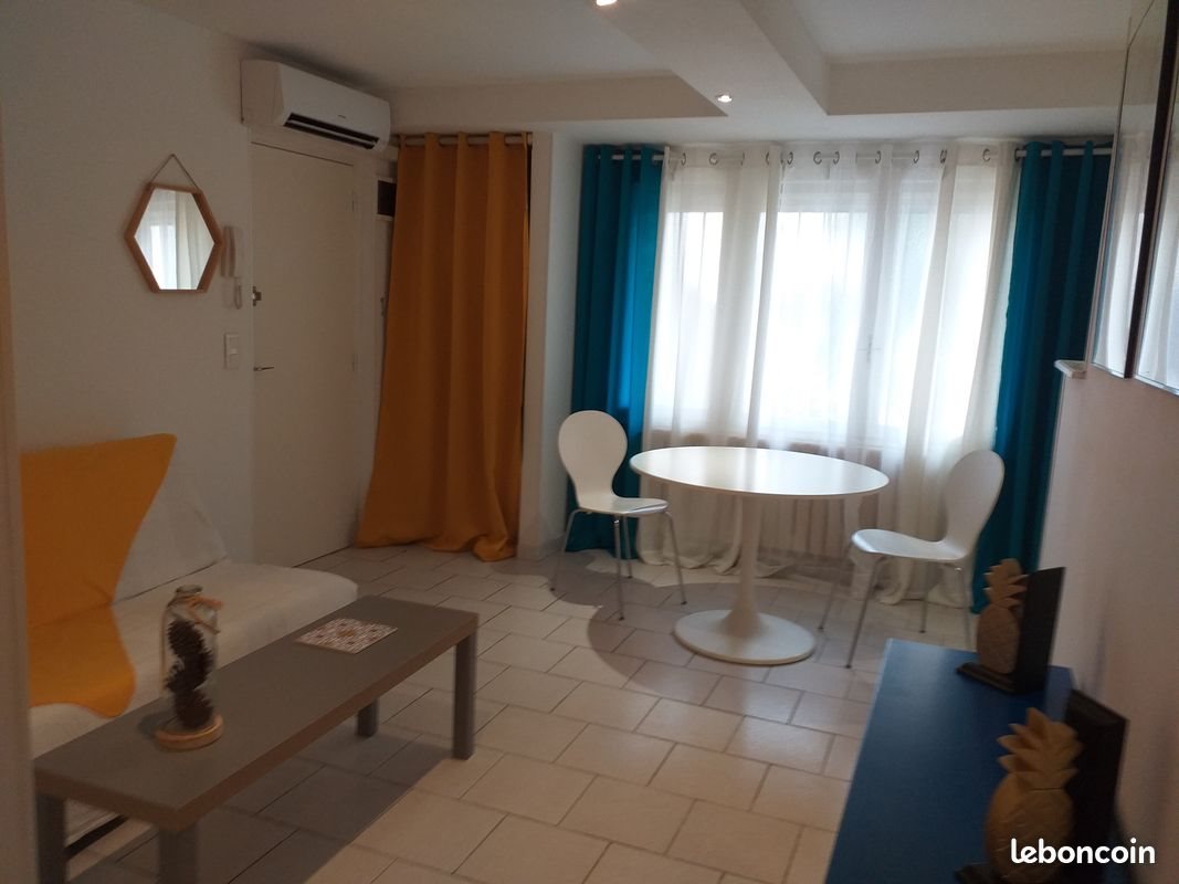 Appartement à louer, 30m², Nîmes