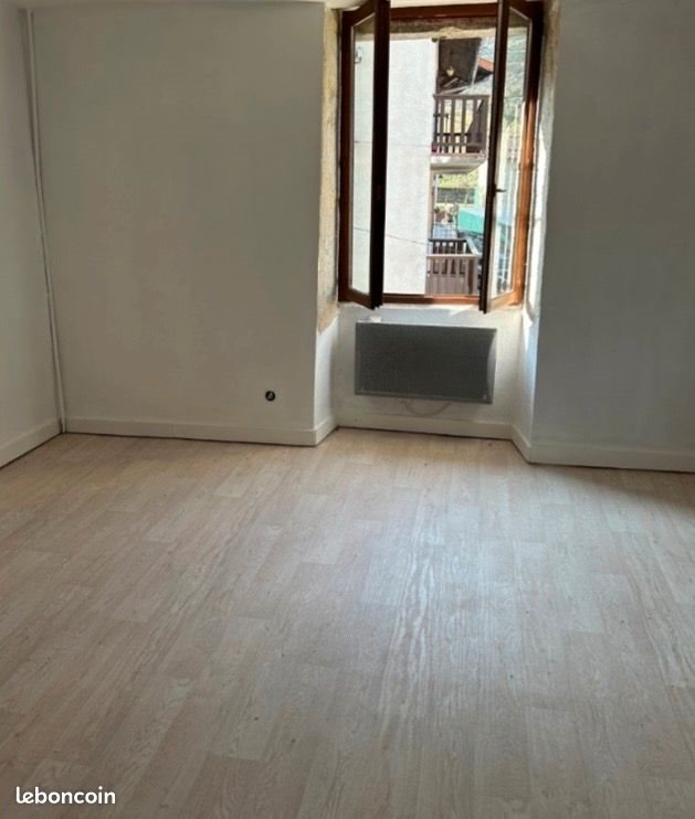 Appartement à louer, 53m², Cerdon
