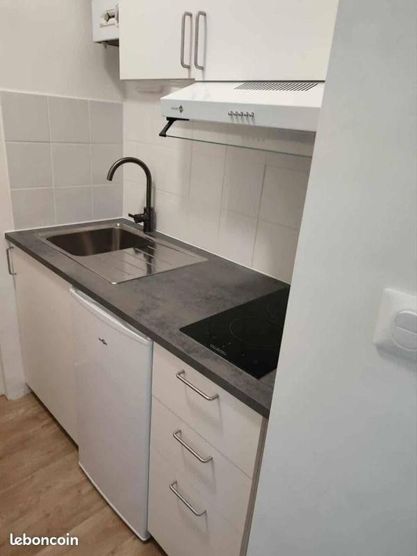 Appartement à louer, 26m², Paris 18ème