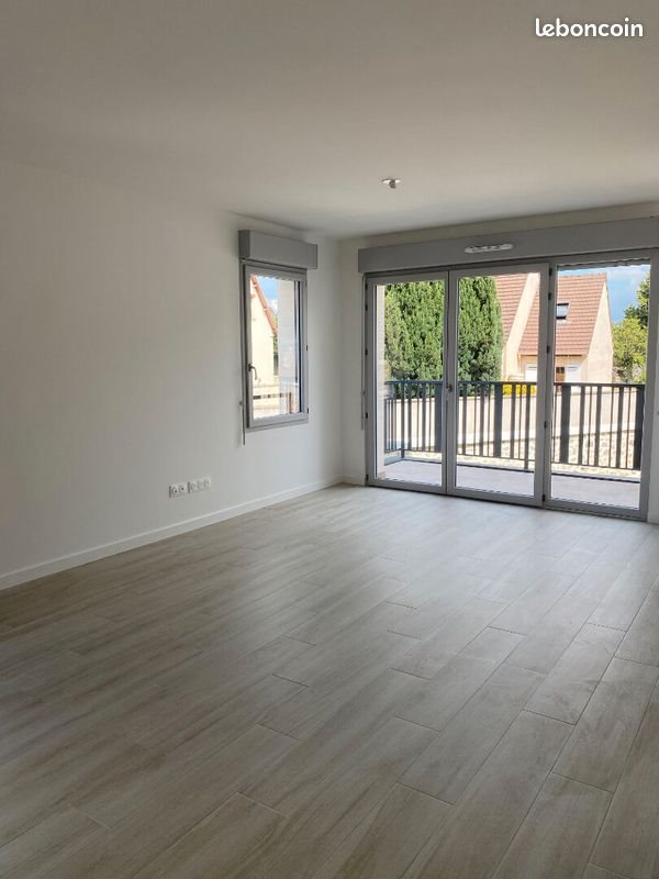 Appartement à louer, 61m², Villeron