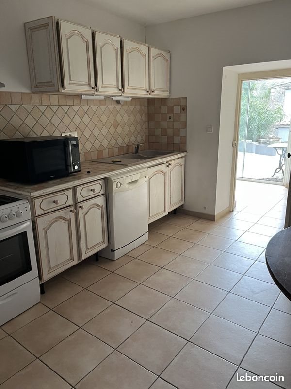 Maison à louer, 97m², Claret