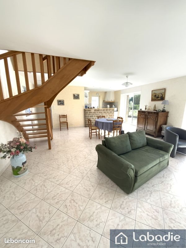 Maison à louer, 84m², Saint-Michel-de-Montjoie