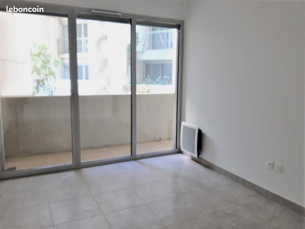 Appartement à louer, 40m², Marseille 4ème