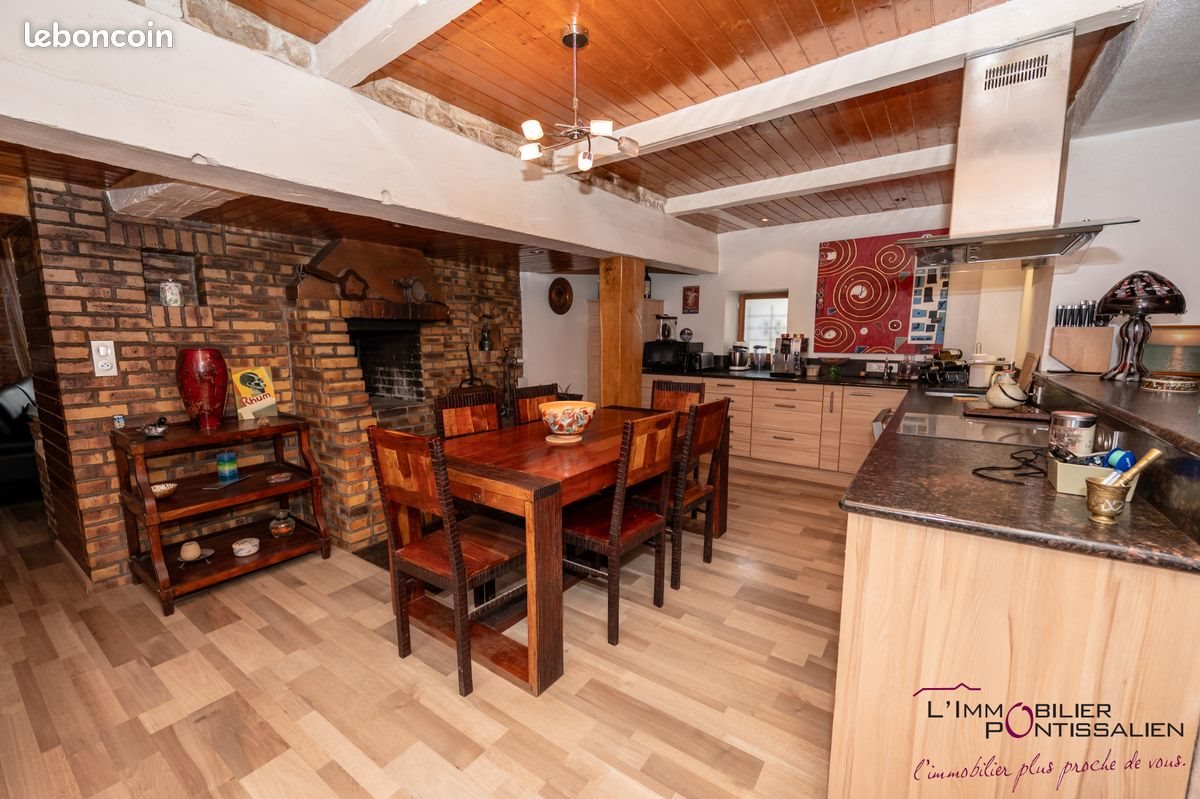 Maison à vendre, 167m², Ouhans