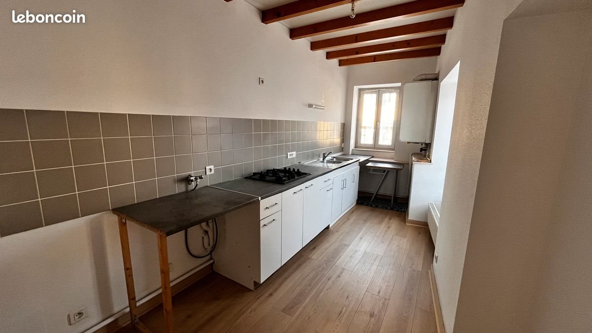 Appartement à louer, 71m², Arbois