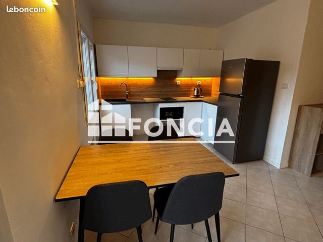 Appartement à louer, 46m², Ceyras