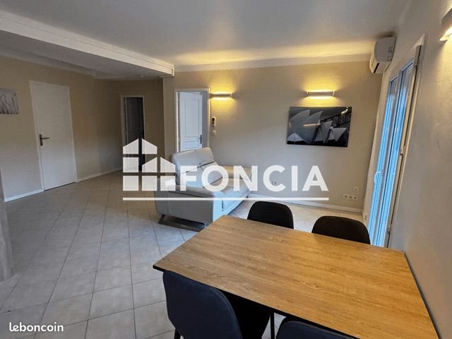 Appartement à louer, 46m², Ceyras
