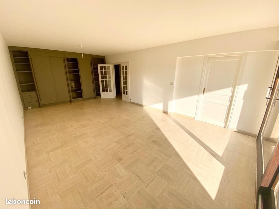 Appartement à louer, 97m², Saint-Julien-en-Genevois