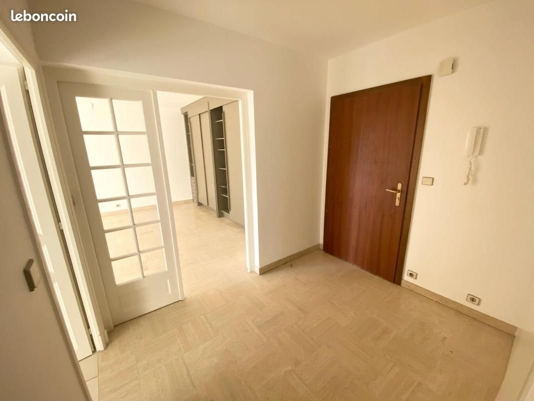 Appartement à louer, 97m², Saint-Julien-en-Genevois