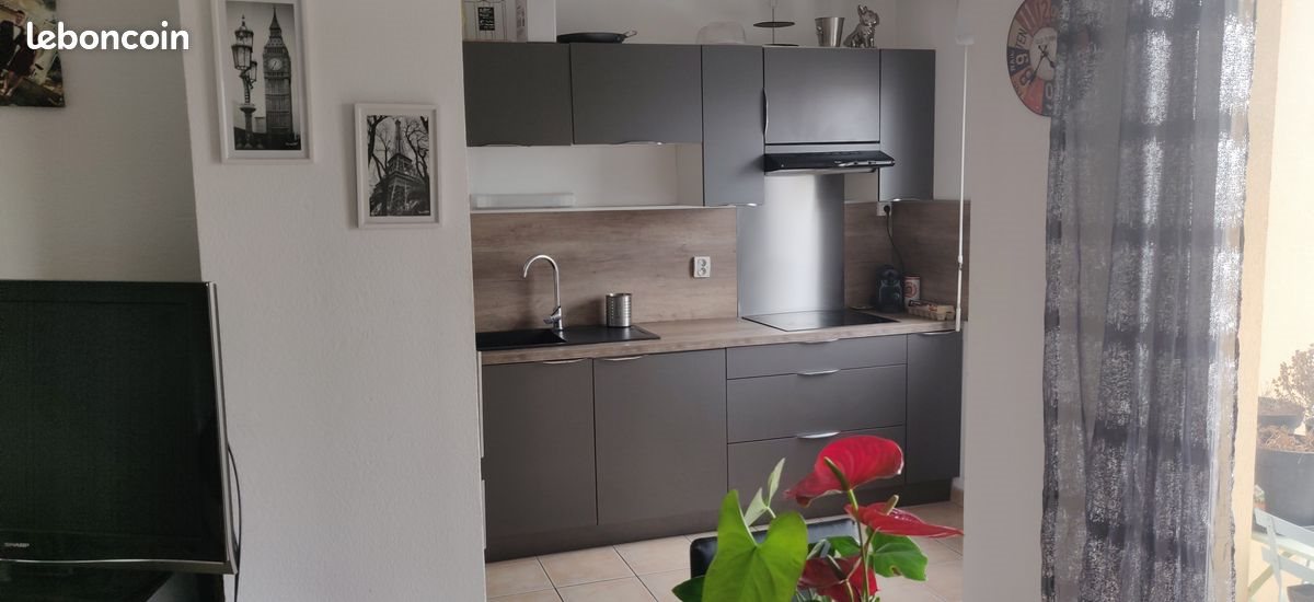 Appartement à louer, 40m², Nîmes