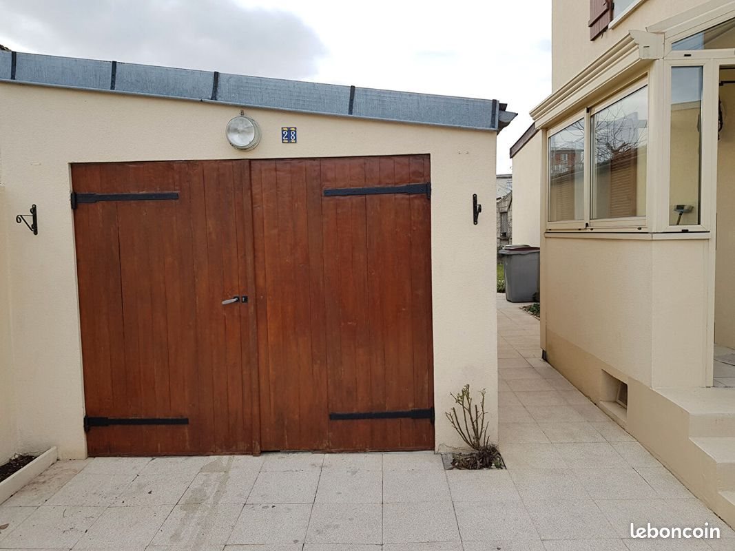 Maison à louer, 92m², Saint-Julien-les-Villas