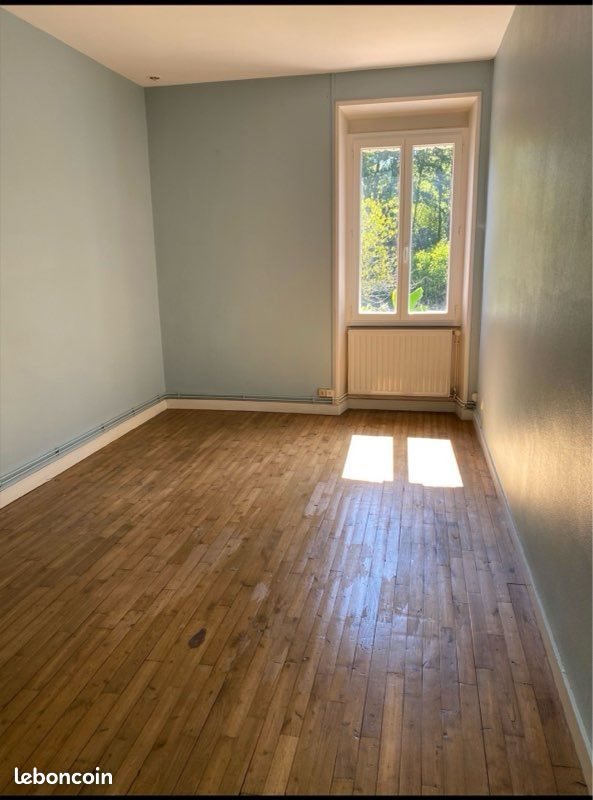 Appartement à louer, 80m², Exideuil