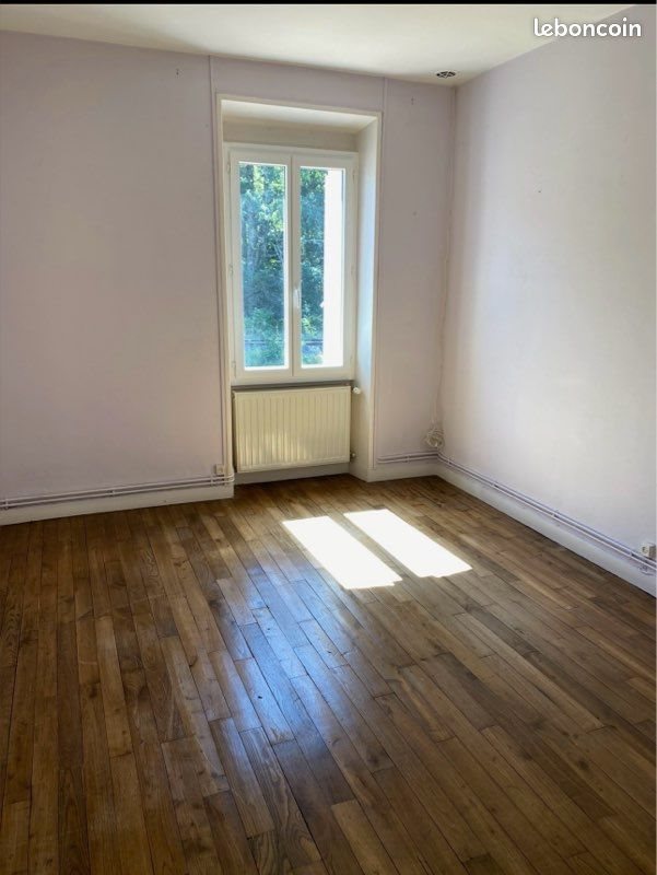 Appartement à louer, 80m², Exideuil