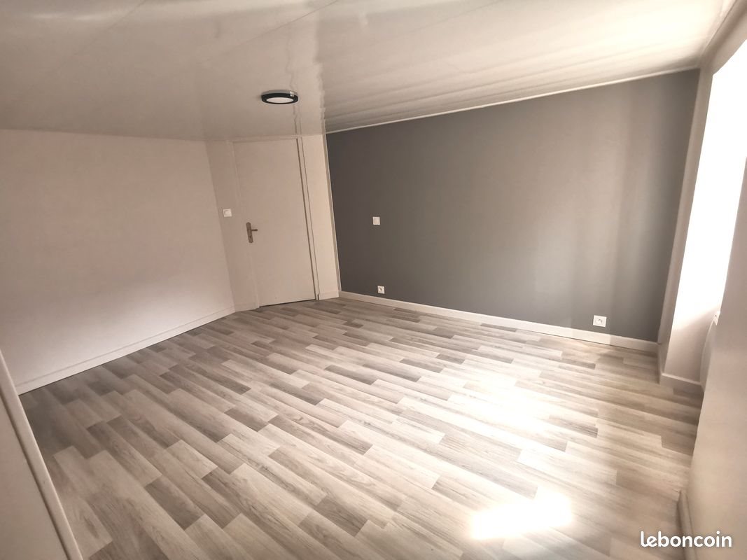 Maison à louer, 91m², Montchamp