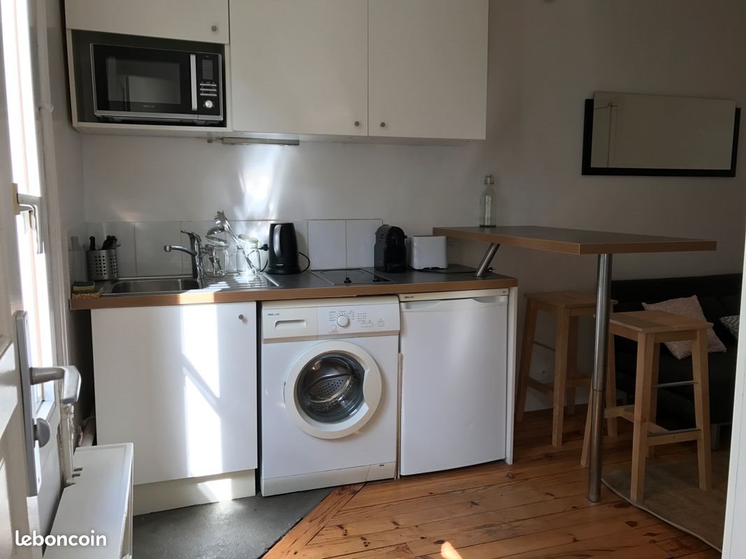 Appartement à louer, 18m², Paris 18ème