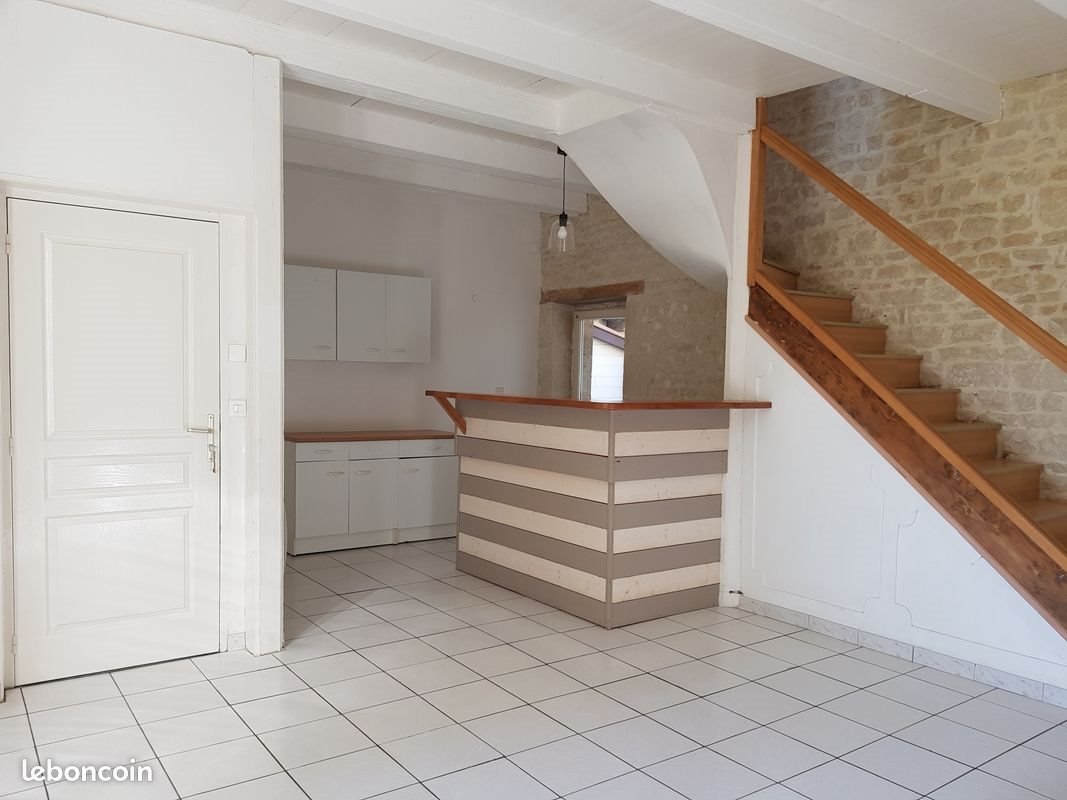 Maison à louer, 64m², Bouhet