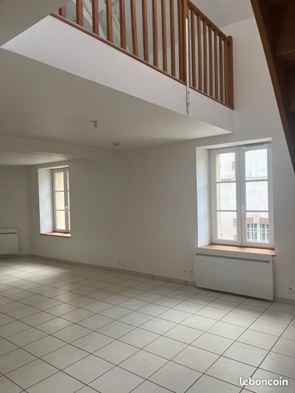 Appartement à louer, 99m², Ay