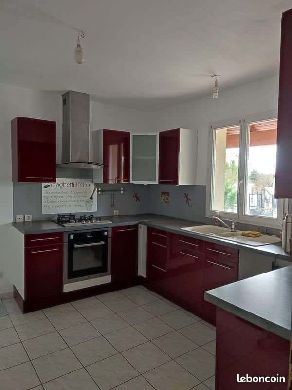 Maison à louer, 110m², Voeuil-et-Giget