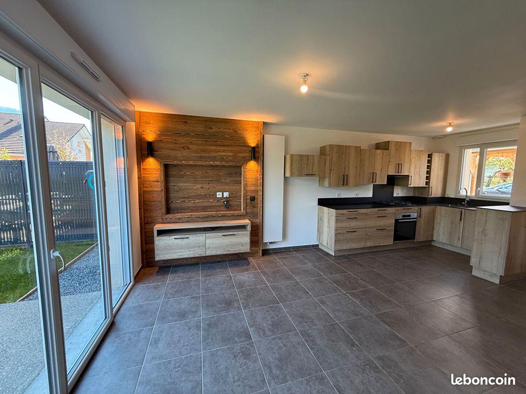 Maison à louer, 57m², Saint-Pierre-en-Faucigny