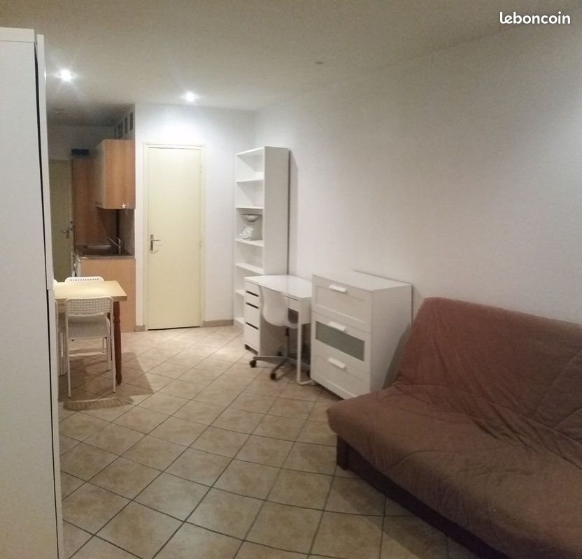 Appartement à louer, 22m², Saint-Etienne