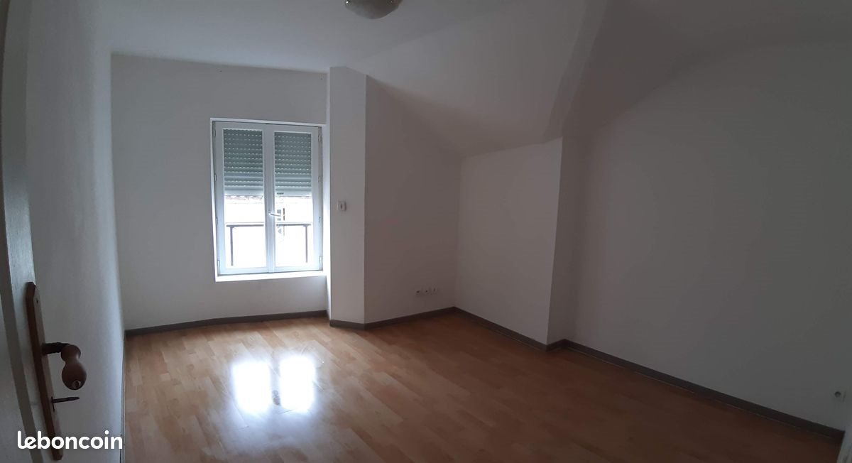 Appartement à louer, 90m², Pons