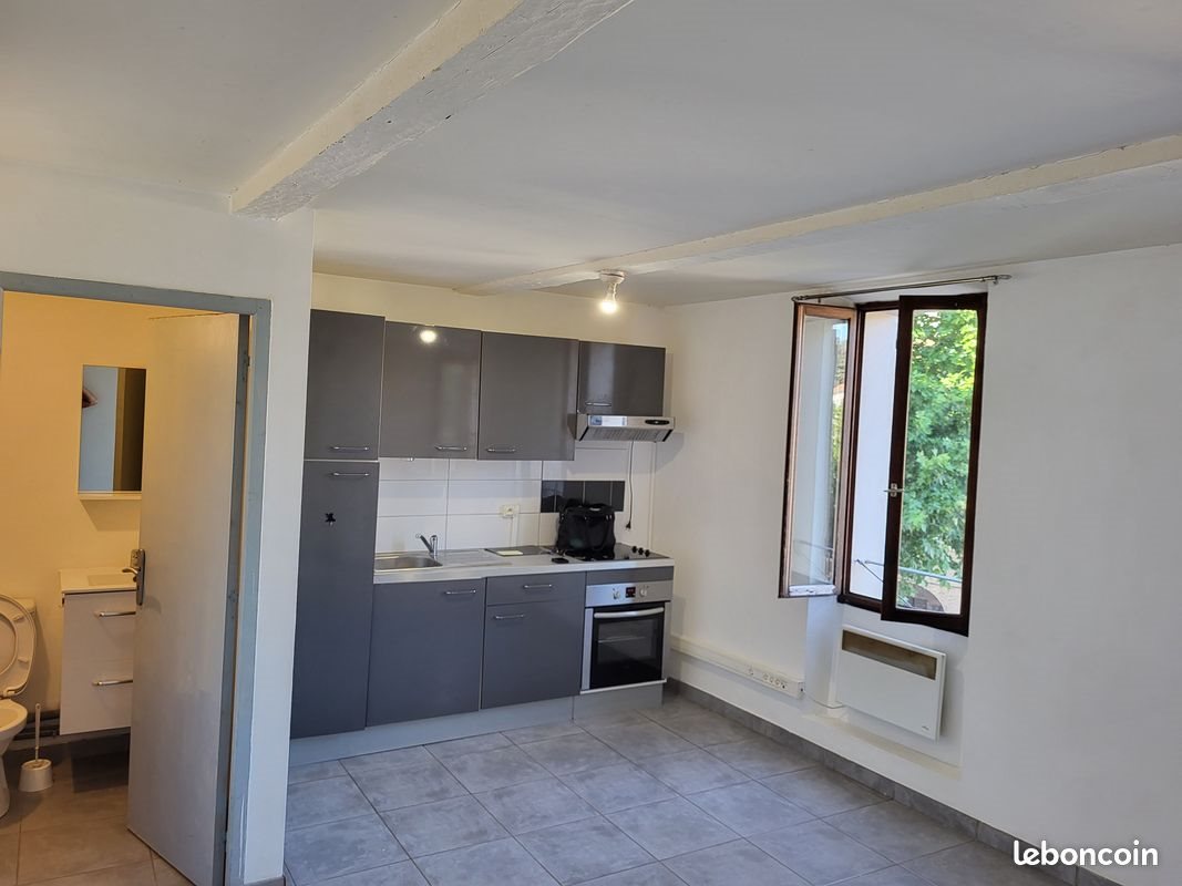 Appartement à louer, 24m², Saint-Zacharie