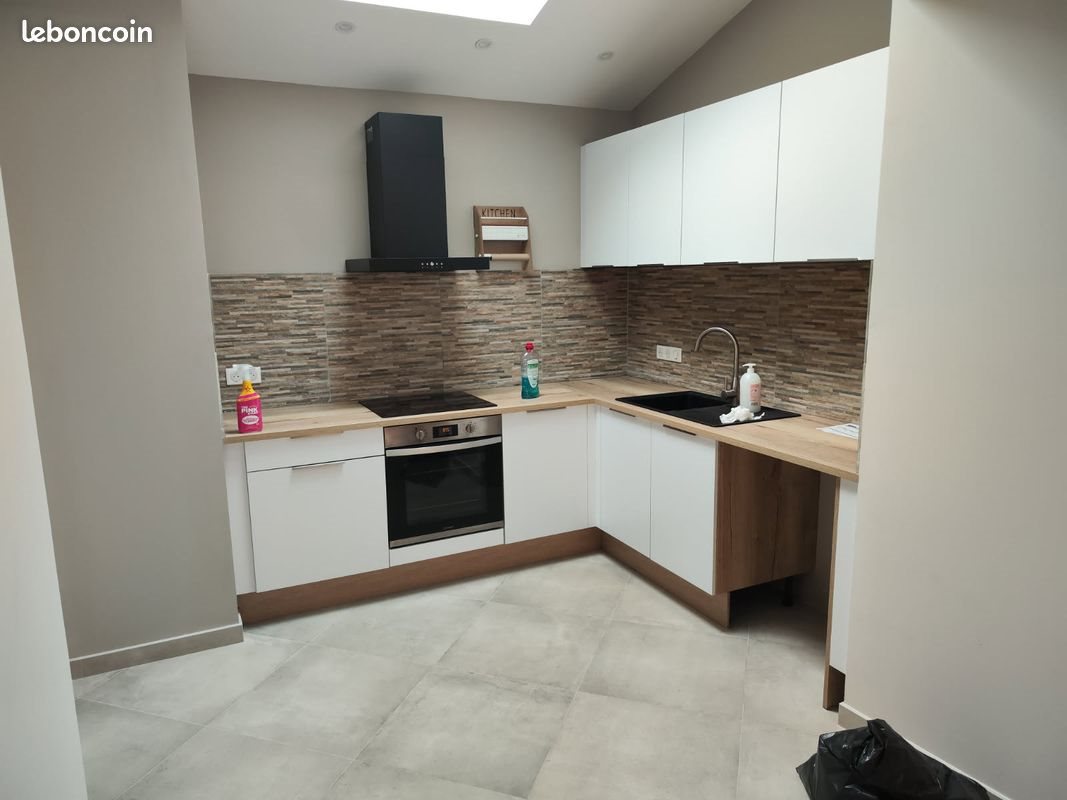 Maison à louer, 82m², Pérignac