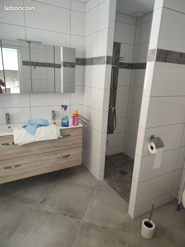 Maison à louer, 82m², Pérignac