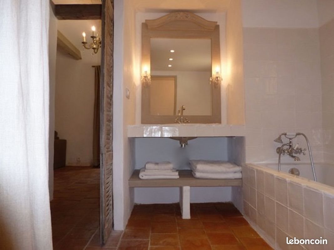 Maison à louer, 33m², Le Tholonet