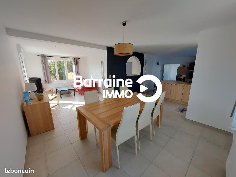 Maison à louer, 127m², Saint-Pol-de-Léon