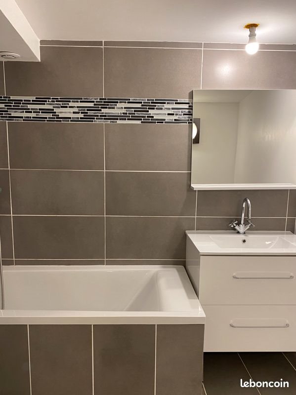 Appartement à louer, 32m², Saint-Genis-Laval