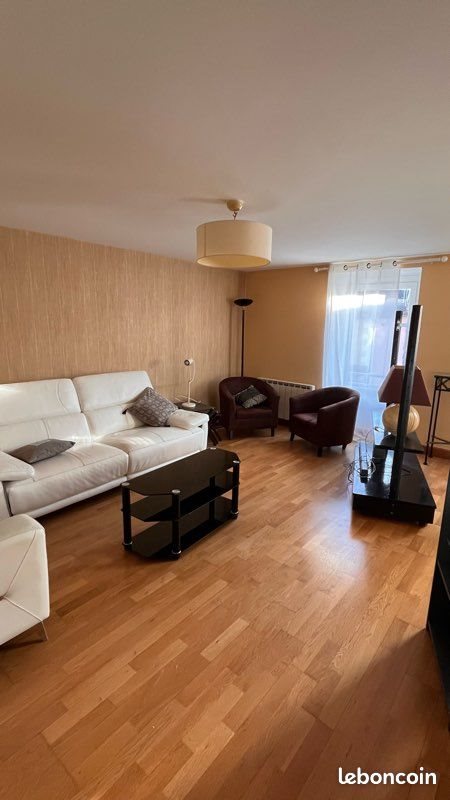 Appartement à louer, 110m², Saint-Genis-Pouilly