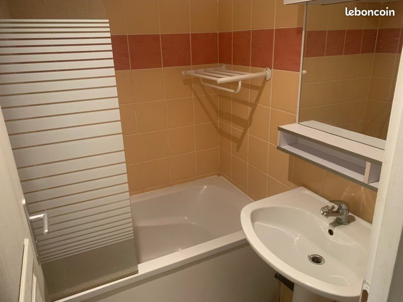 Appartement à louer, 42m², Cuges-les-Pins