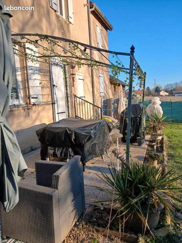 Appartement à louer, 80m², Montagny-près-Louhans