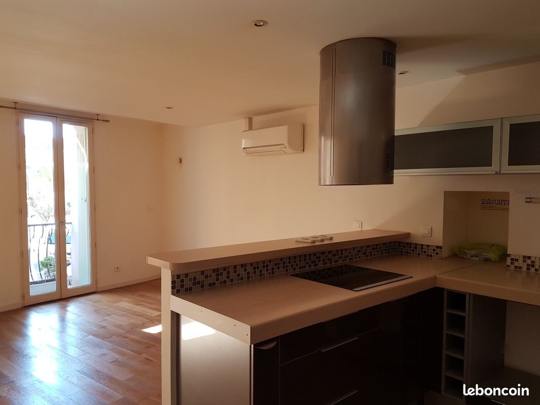 Appartement à louer, 67m², Cassis