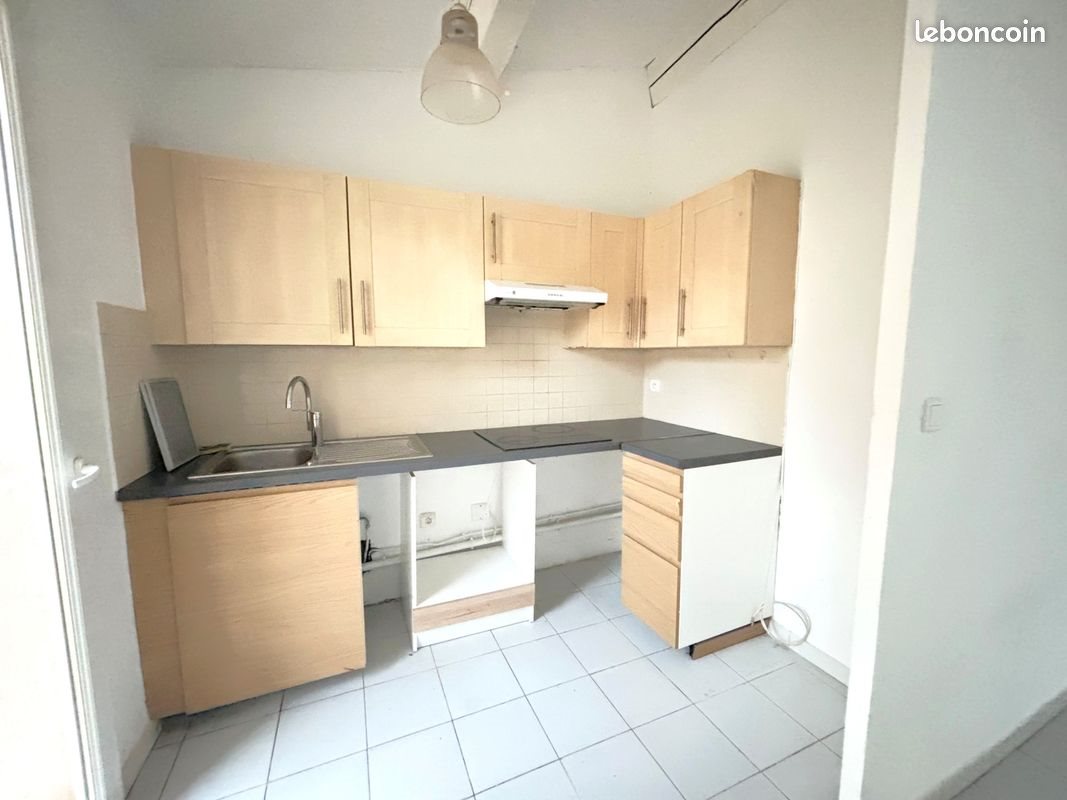 Appartement à louer, 66m², Cassis