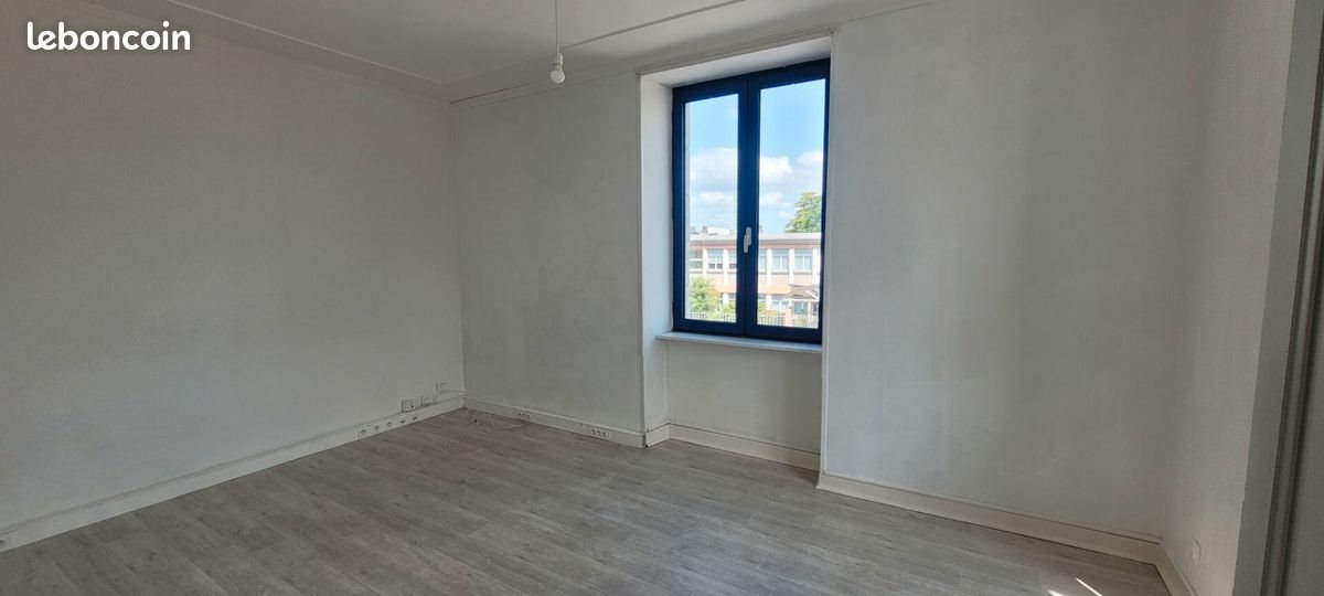 Appartement à louer, 65m², Châteauneuf-du-Faou