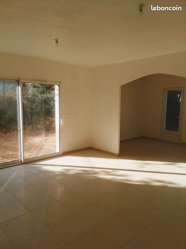 Maison à louer, 130m², Saint-Maximin-la-Sainte-Baume