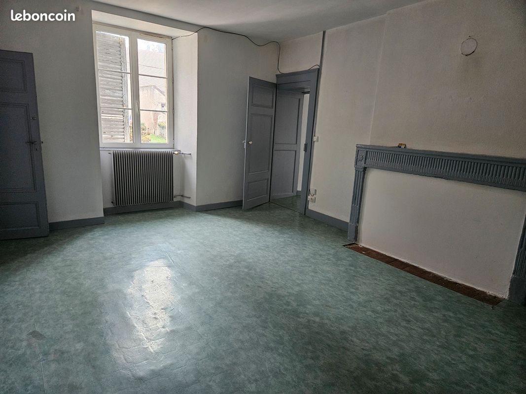 Appartement à louer, 95m², Montmirey-la-Ville
