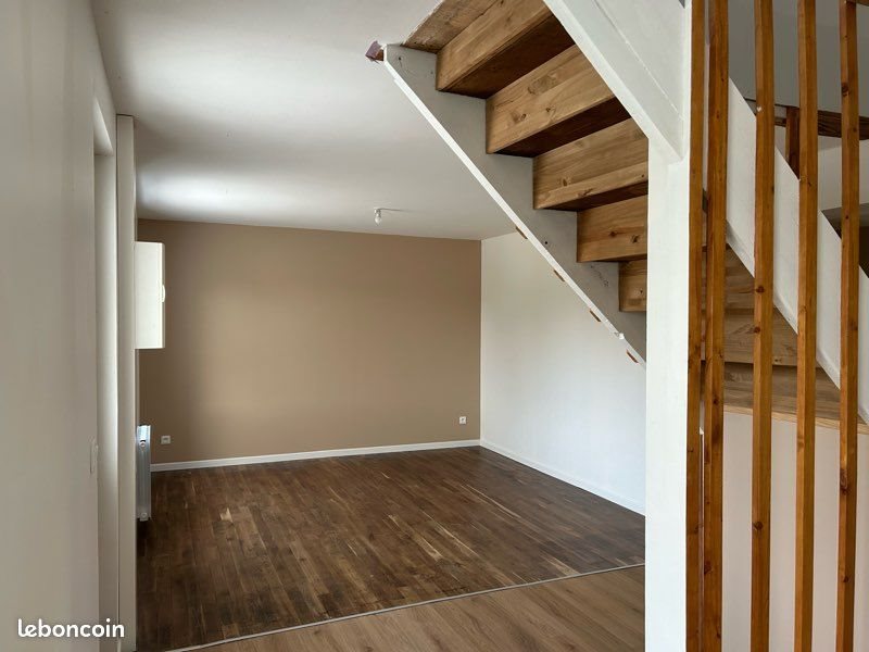 Maison à louer, 100m², Oyré