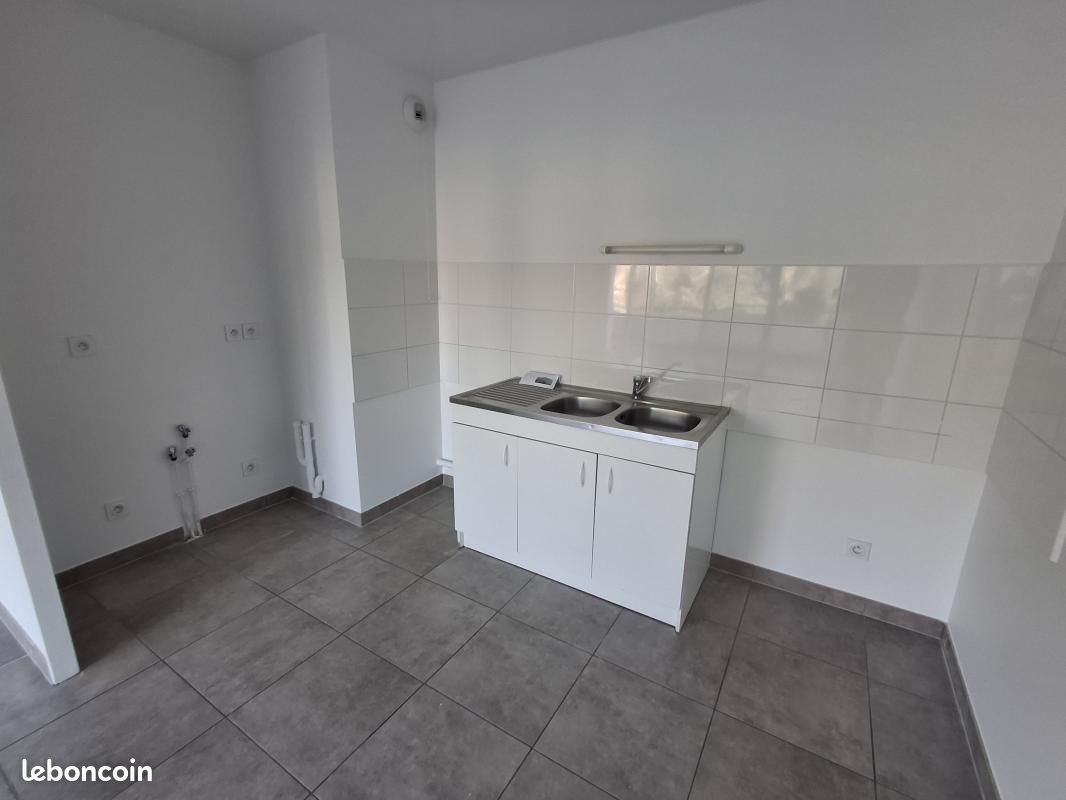 Appartement à louer, 68m², Rives
