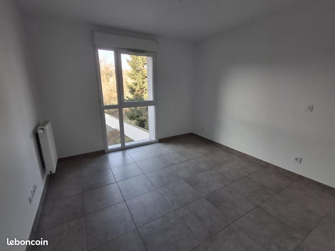 Appartement à louer, 68m², Rives